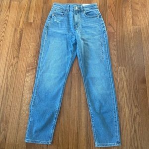 American Eagle stretch mom jean
